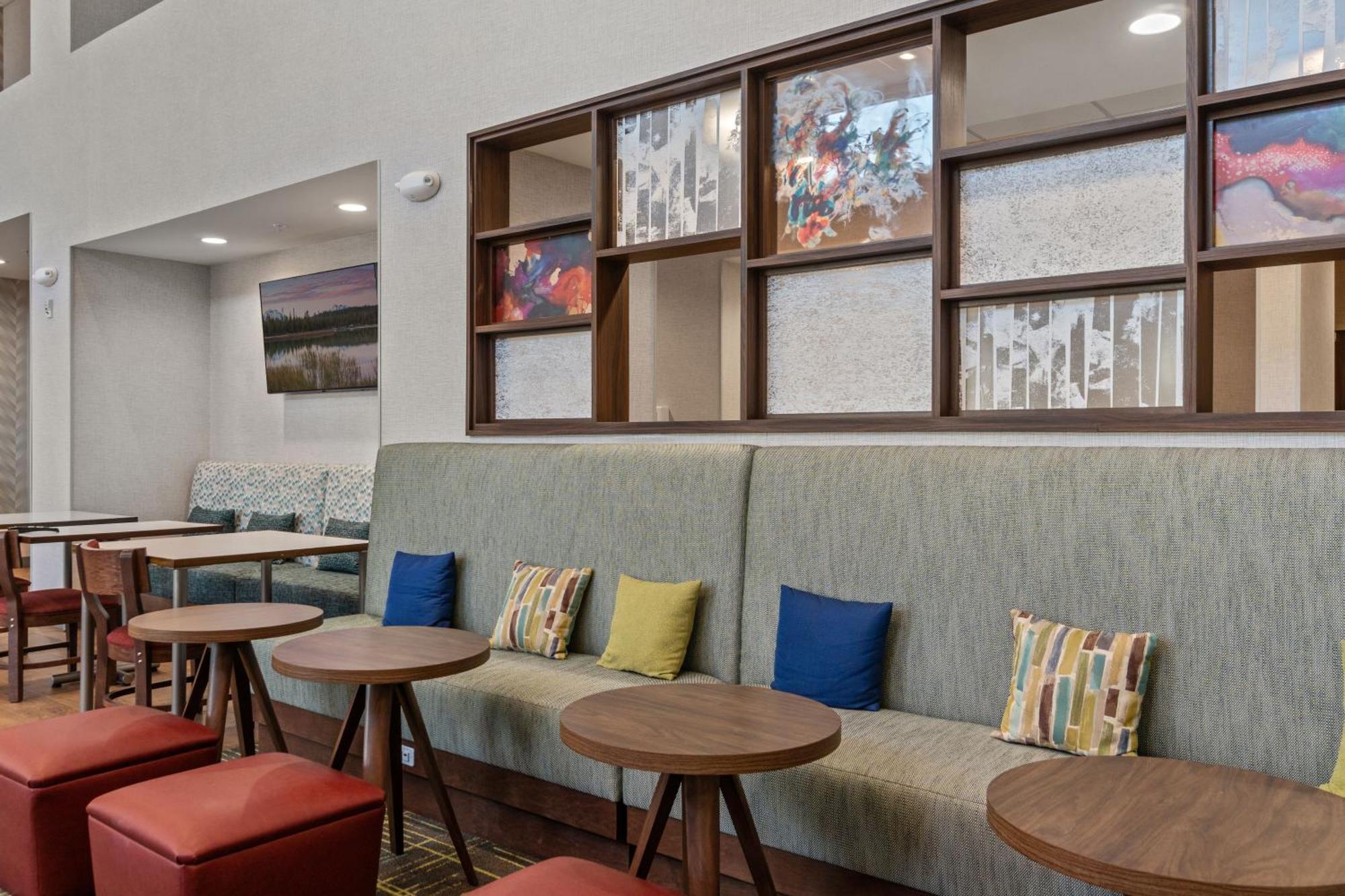 Hampton Inn Redmond Bend Airport Esterno foto