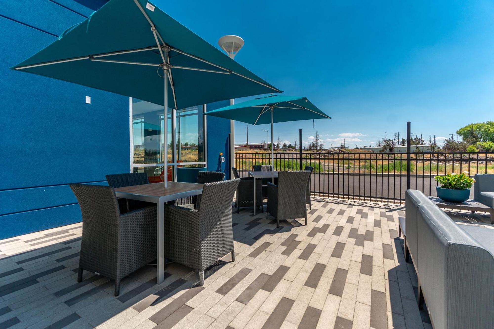 Hampton Inn Redmond Bend Airport Esterno foto